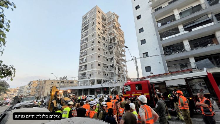 הפגיעה בבת ים: גלריית תמונות